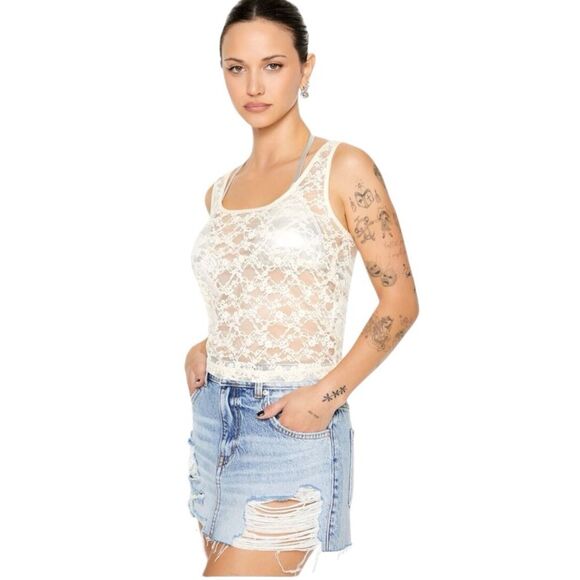 Iris Basic Tops - Iris Basic white floral lace tank top size medium sleeveless cami camisole comfy